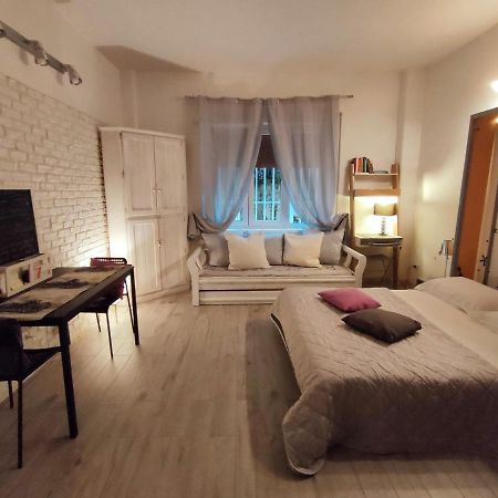 White Apartment Рим Екстериор снимка