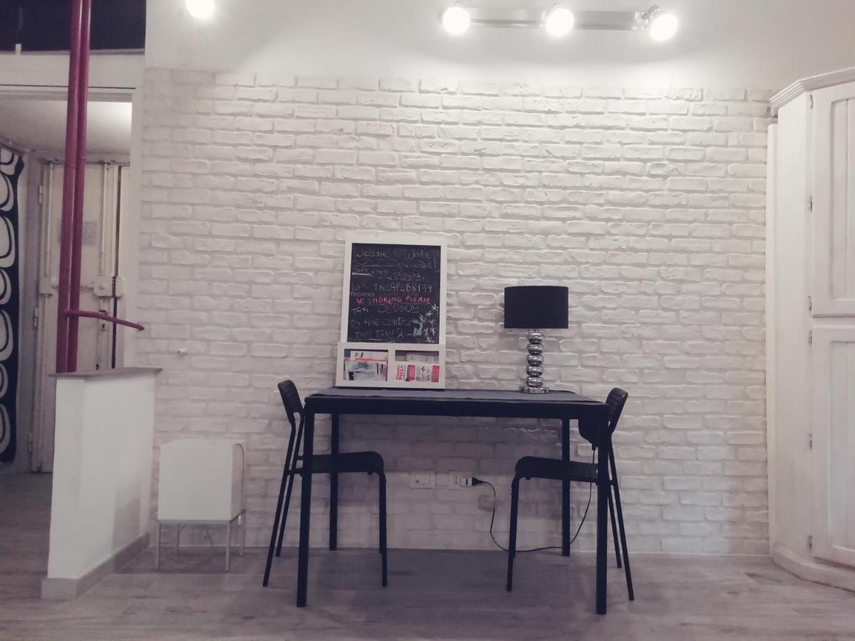 White Apartment Рим Екстериор снимка