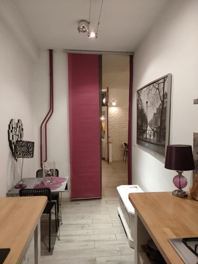 White Apartment Рим Екстериор снимка