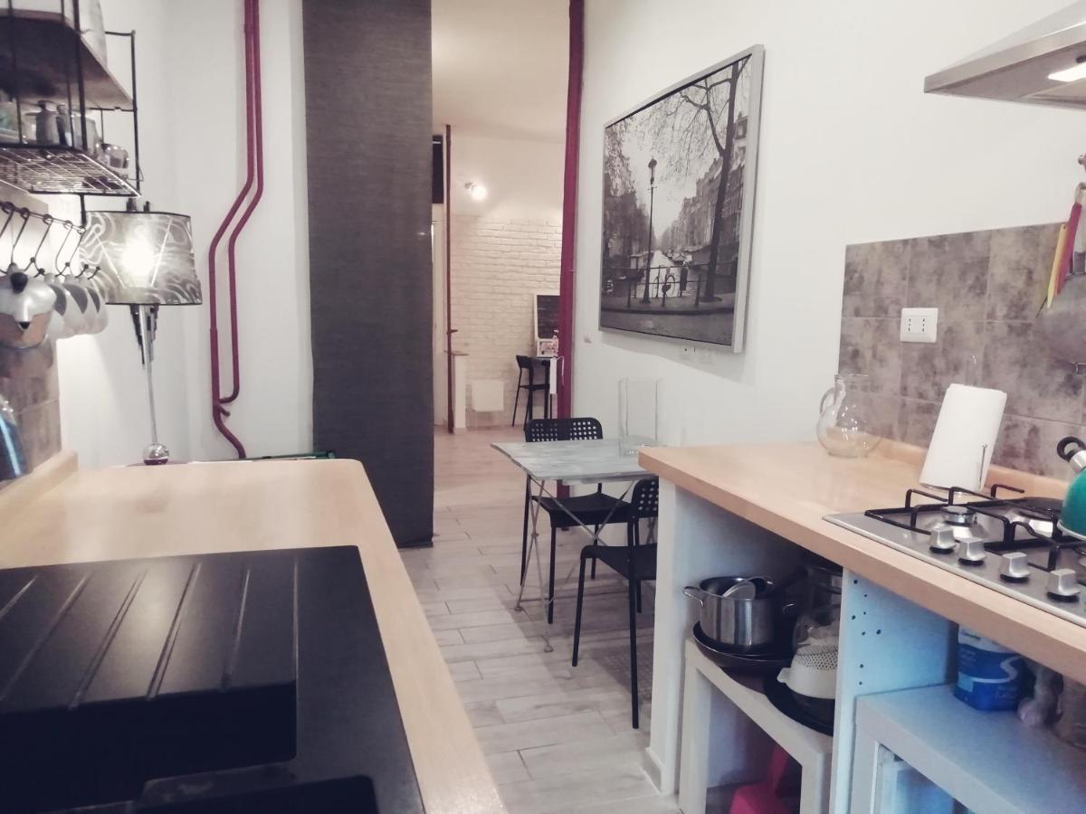 White Apartment Рим Екстериор снимка