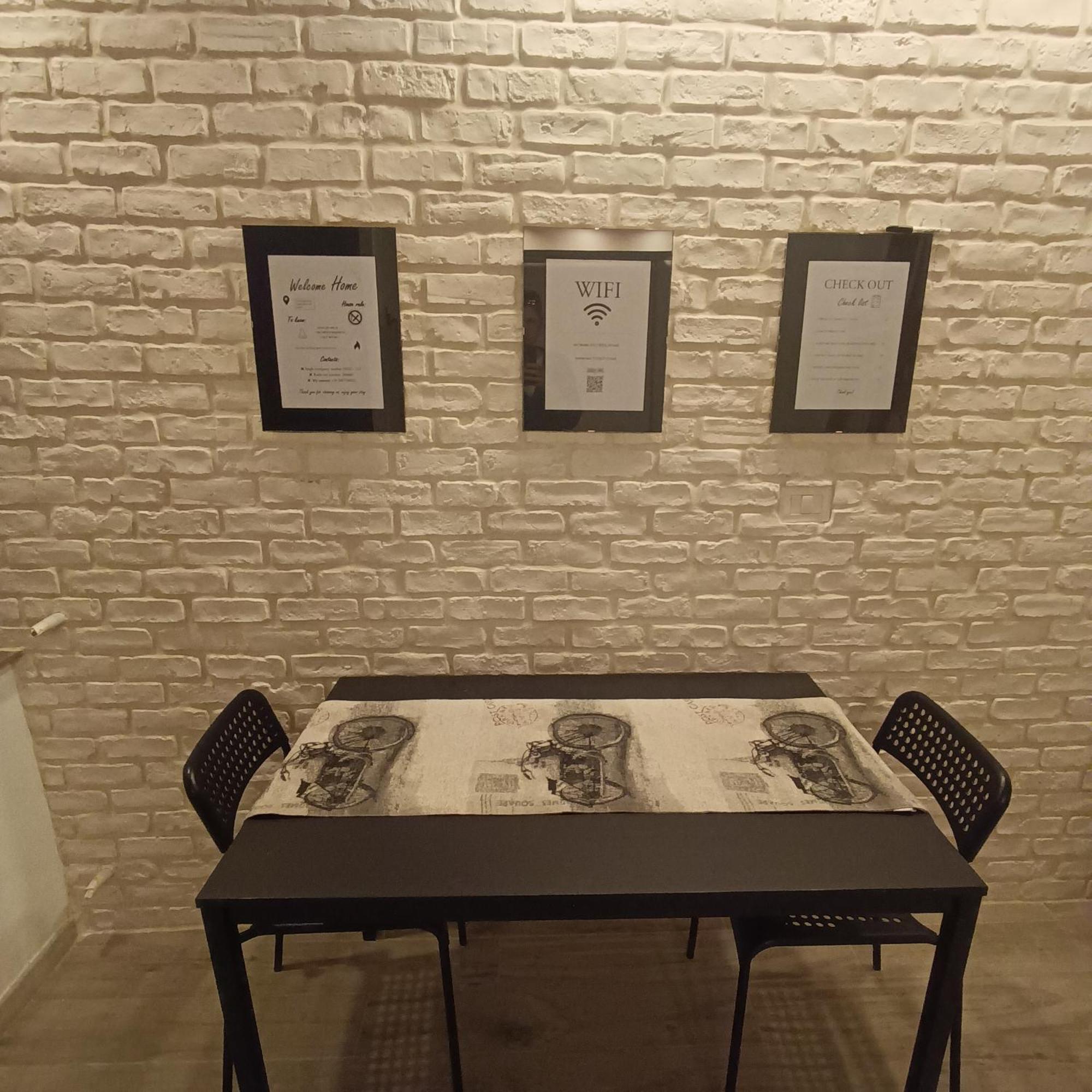 White Apartment Рим Екстериор снимка